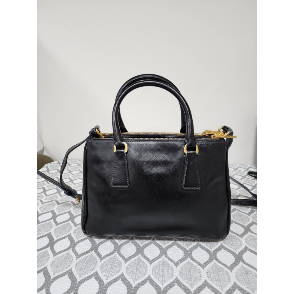 Prada Saffiano Patent Leather Galleria Double Zip Small Tote Black - Picture 3 of 16